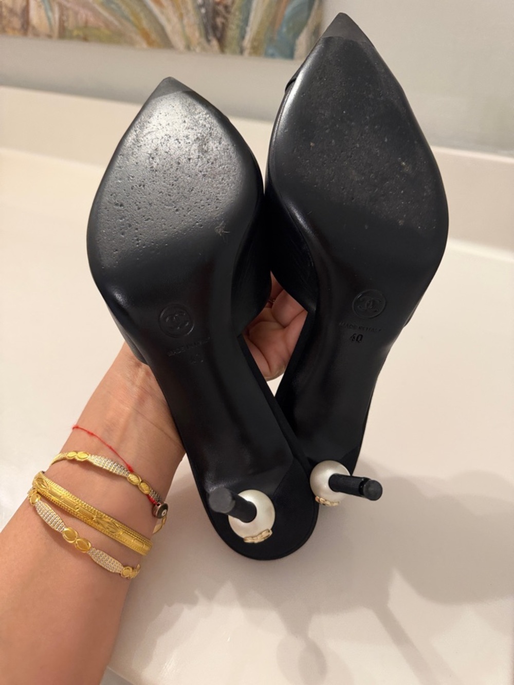 CHANEL Interlocking CC logo Black Leather Pointed-Toe Pearl-Accent Mule Heels - Picture 6 of 12